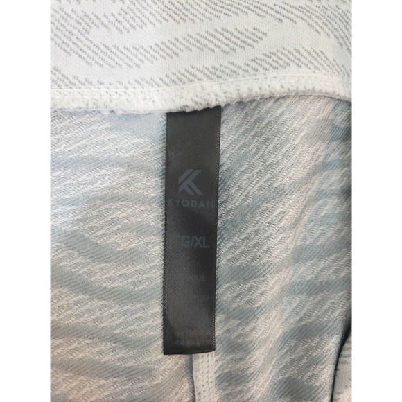 Kyodan ~Woman Sz TG/XL~ Light Gray Striped Print Yoga Active Capri Leggings NWOT - Picture 8 of 12